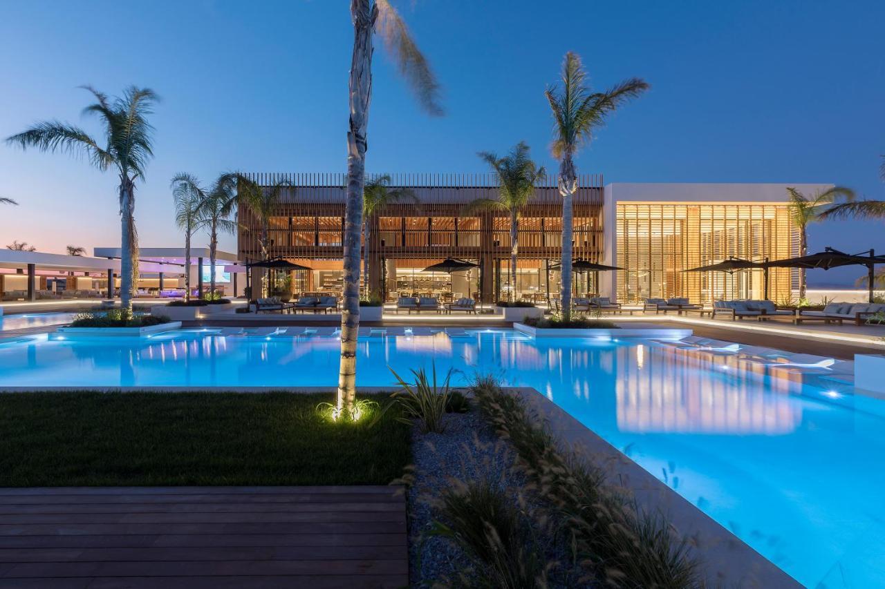 D' Andrea Lagoon All Suites - Adults Only Мармари Екстериор снимка The resort at night